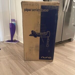 Nuna PIPA Car Seat Base BRAND NEW